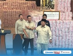 Presiden Prabowo Saksikan Langsung Penyerahan Hasil Rampasan Perkara di Kejagung Berupa Duit Rp 6,6 Triliun