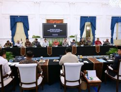 Presiden Prabowo Tegaskan Arah Politik Luar Negeri dalam Diskusi Bersama Tokoh Nasional