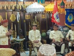 Jokowi Terima Gelar Adat “Baginda Pemuka Bangsa” dari Lima Kerajaan Adat Lampung